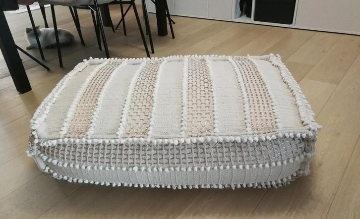 Pouf 100x66xH25 cm, Maison & Meubles, Canapés | Repose-pieds & Poufs, Comme neuf, Enlèvement