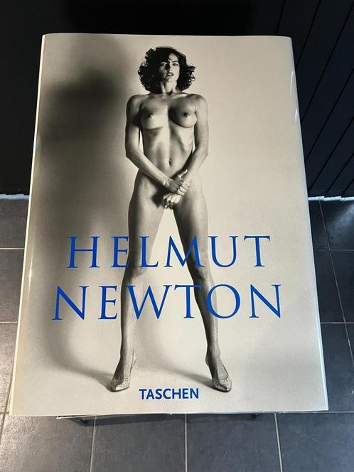 Helmut Newton Sumo TASCHEN, Boeken, Kunst en Cultuur | Fotografie en Design, Nieuw, Fotografen, Ophalen