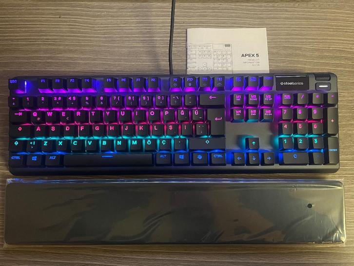 Buyrun: SteelSeries Apex 5 – Typen alsof ge op een wolk zit, Computers en Software, Toetsenborden, Nieuw, Qwerty, Gaming toetsenbord