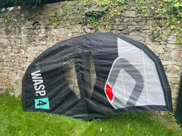 Onzoe wasp wing  beschikbaar voor biedingen