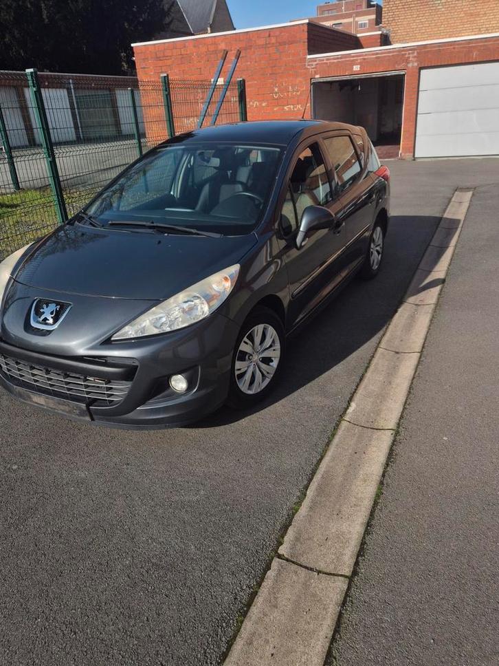 Peugeot 207sw 1.4 Benzine Euro5, Auto's, Peugeot, Particulier, Airconditioning, Panoramadak, Benzine, Ophalen