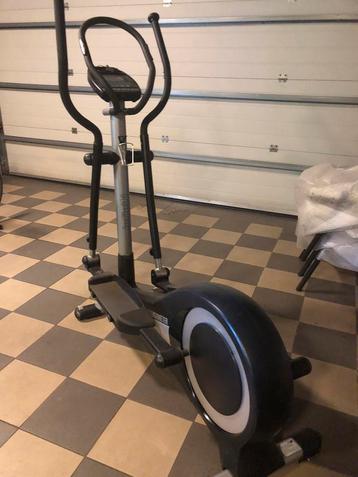 Crosstrainer infiniti ST 990 beschikbaar voor biedingen