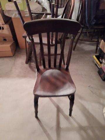 Antieke stoelen Noord Engeland.Bruin.  beschikbaar voor biedingen