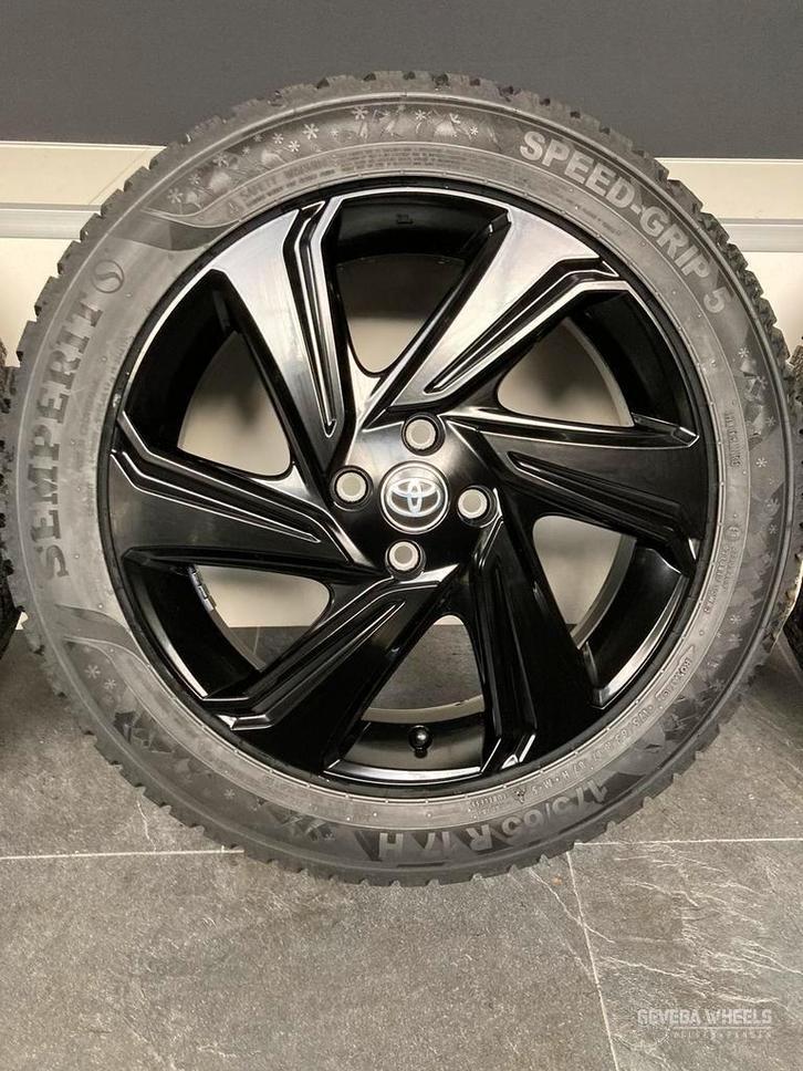 17'' nieuwe originele Toyota Aygo X velgen + winterbanden, Auto-onderdelen, Banden en Velgen, Banden en Velgen, Winterbanden, 17 inch