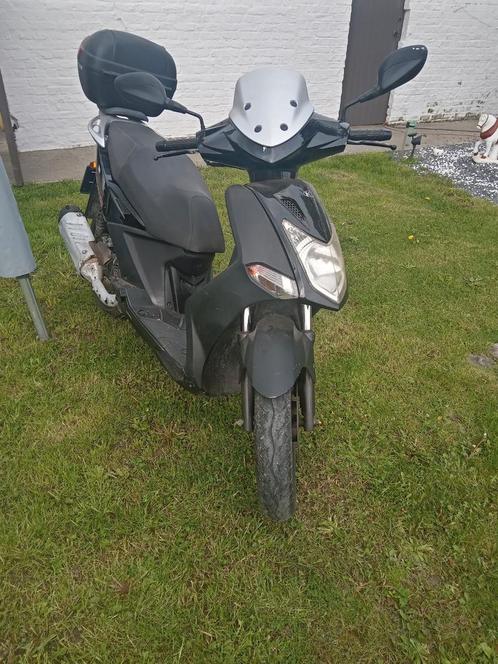 Trottinette Kymco 125 cc, Vélos & Vélomoteurs, Scooters | Kymco, Comme neuf, Agility, Classe B (45 km/h), Essence, Enlèvement