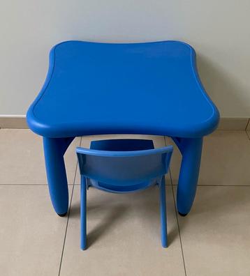 Tafeltje en stoeltje kind/peuter/kleuter beschikbaar voor biedingen
