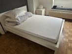 Bed MALM IKEA 140 cm met matras en nachtkastje gratis, Ophalen, Overige materialen, Gebruikt, Wit
