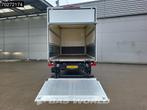 Volkswagen Crafter 177pk Automaat Laadklep Bakwagen Airco Ca, Auto's, Stof, Gebruikt, Euro 6, 4 cilinders