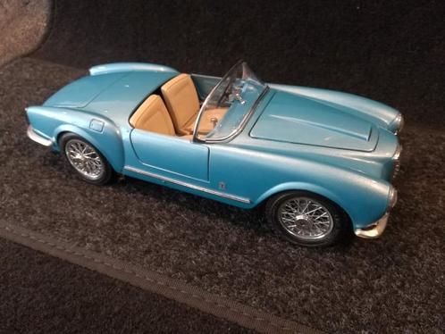 Lancia Aurelia B24 Spider 1955 - 1:18 - Burago, Hobby en Vrije tijd, Modelauto's | 1:18, Zo goed als nieuw, Auto, Burago, Ophalen of Verzenden
