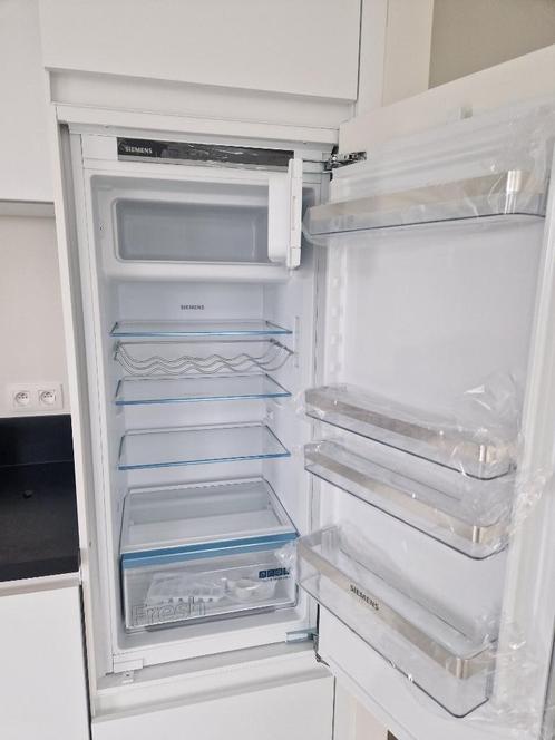 Réfrigérateur encastrable avec compartiment congélateur ****, Electroménager, Réfrigérateurs & Frigos, Neuf, Avec compartiment congélateur