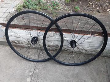 Lot de 2 roues Bontrager Affinity TLR en aluminium, 28 inch,, Enlèvement ou Envoi, Général, Utilisé, Bontrager