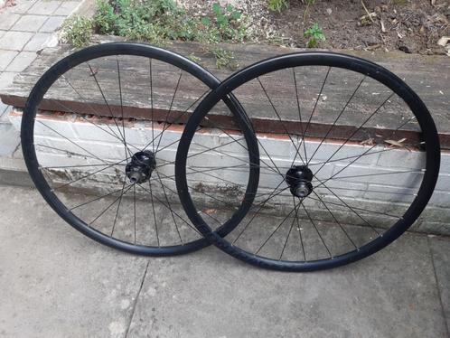 Set van 2 Bontrager Affinity TLR aluminium wielen, 28 inch, Fietsen en Brommers, Fietsonderdelen, Gebruikt, Algemeen, Wiel, Ophalen of Verzenden