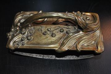 Art Nouveau bronzen vloeistempel gesigneerd HUYGENS zeldzaam beschikbaar voor biedingen