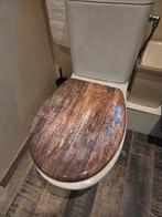Abattant de wc quasi neuf motif imitation vieux bois, Enlèvement