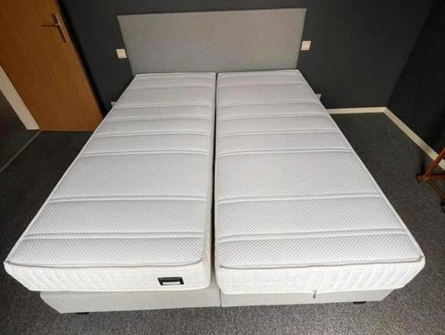 Boxspringbed en zijn twee Chaumont-matrassen, Huis en Inrichting, Slaapkamer | Boxsprings, Nieuw, 160 cm, 200 cm, Tweepersoons