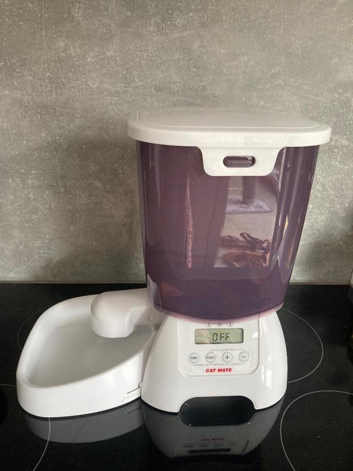 Cat Mate C3000 Automatische voerbak voor droogvoer voor hui, Dieren en Toebehoren, Kattenvoerbakken en Drinkbakken, Gebruikt, Automatisch