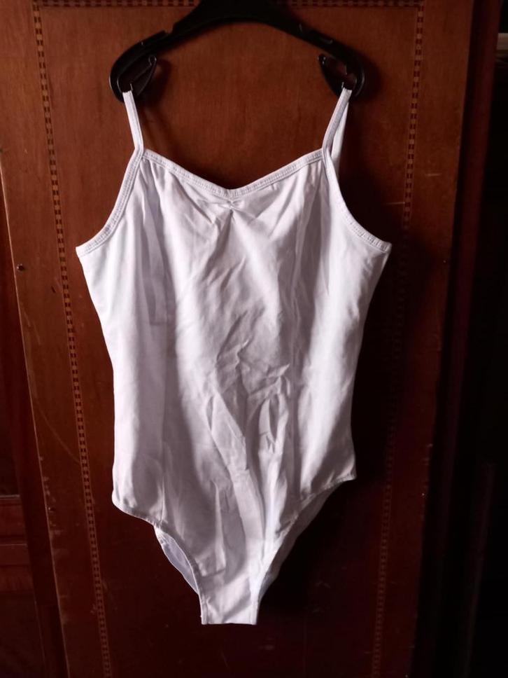 justaucorps blanc taille S NEUF, Kleding | Dames, Sportkleding, Nieuw, Overige typen, Maat 36 (S), Wit, Ophalen