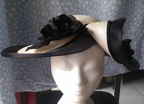zwart witte dames hoed met bloemen, Kleding | Dames, Hoeden en Petten, Hoed, Ophalen of Verzenden