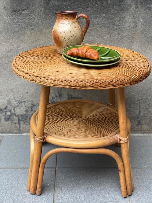 Vintage rotan bijzettafeltje, Huis en Inrichting, Tafels | Bijzettafels, Ophalen