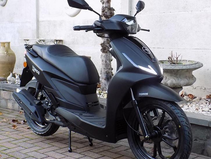 Nieuwe Tomos scooter 50cc 25km of 45km/uur injection motor , Fietsen en Brommers, Brommers | Tomos, Nieuw, Klasse A (25 km/u)