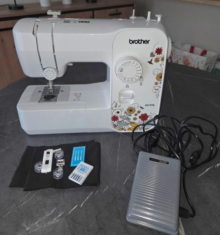 BROTHER Naaimachine, Hobby en Vrije tijd, Naaimachines en Toebehoren, Nieuw, Naaimachine, Brother, Ophalen