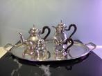 Koffie en thee servies in zilver. CHR000/a., Antiek en Kunst, Ophalen, Zilver