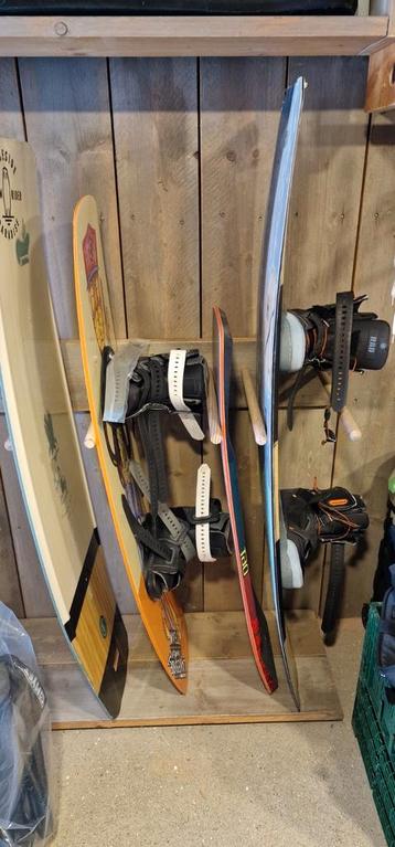 Diverse wakeboard / wakeskate beschikbaar voor biedingen