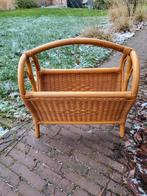 Rotan Tijdschriftbak, Ophalen