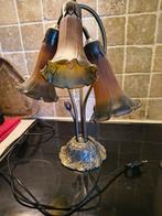 Sfeervolle tafellamp. Art nouveau kelken waterlelie, Enlèvement