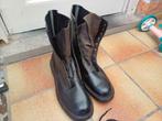 combats maat 44 hoog model in nieuwstaat oud model rugak, Ophalen, Overige soorten, Kleding of Schoenen