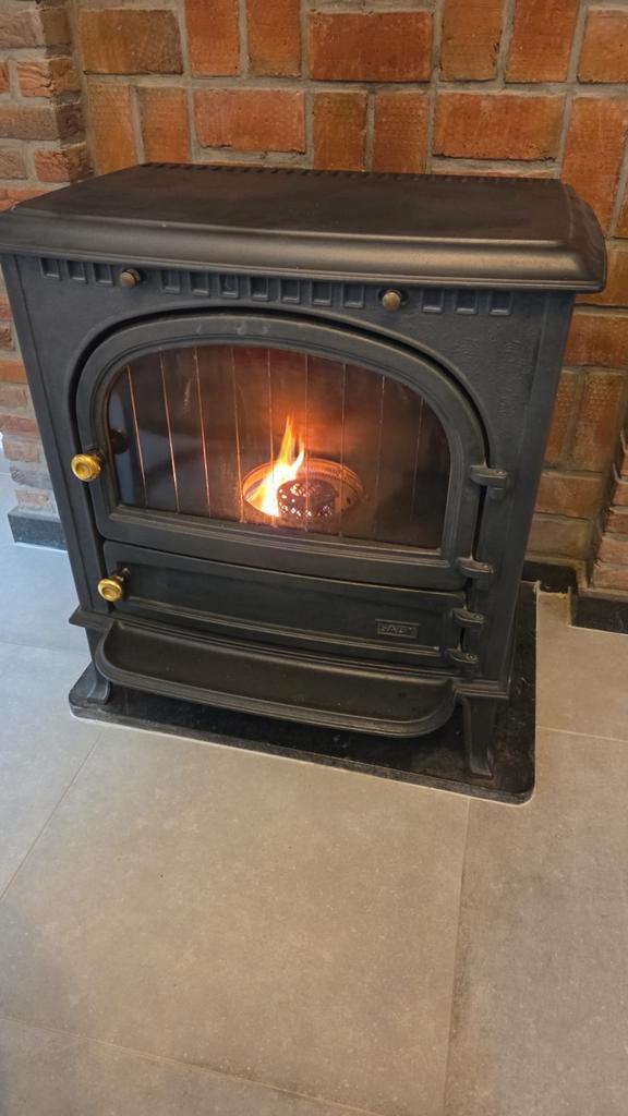 SAEY OLIEKACHEL IN PERFECTE STAAT!, Huis en Inrichting, Kachels, Gebruikt, Vrijstaand, Overige soorten, Overige brandstoffen, Ophalen