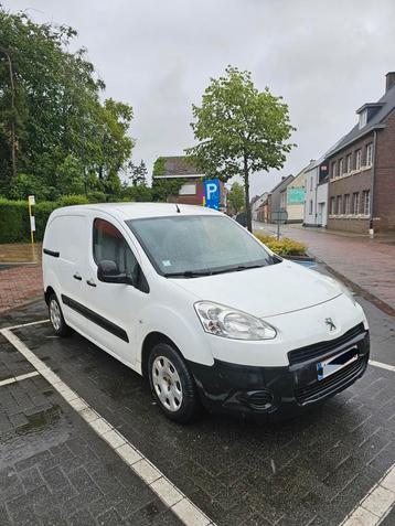 Peugeot Partner 1.6hdi 114000 km's 3zit airco beschikbaar voor biedingen