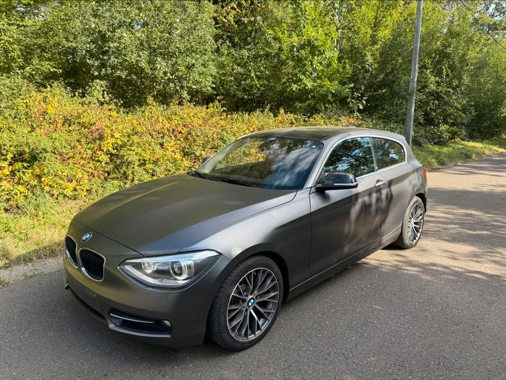 Bmw 116d, Auto's, BMW, Particulier, 1 Reeks, Diesel, Euro 5, 3 deurs, Handgeschakeld, Zilver of Grijs, Stof, Achterwielaandrijving