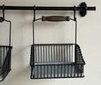 Hangende metalen bakjes op rail  - bloempotjes - nieuwstaat, Ophalen, Zo goed als nieuw, Metaal, Binnen