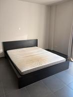 Bed + matras 160cmX200cm, Huis en Inrichting, Slaapkamer | Boxsprings, Ophalen, Gebruikt, Zwart, Twijfelaar