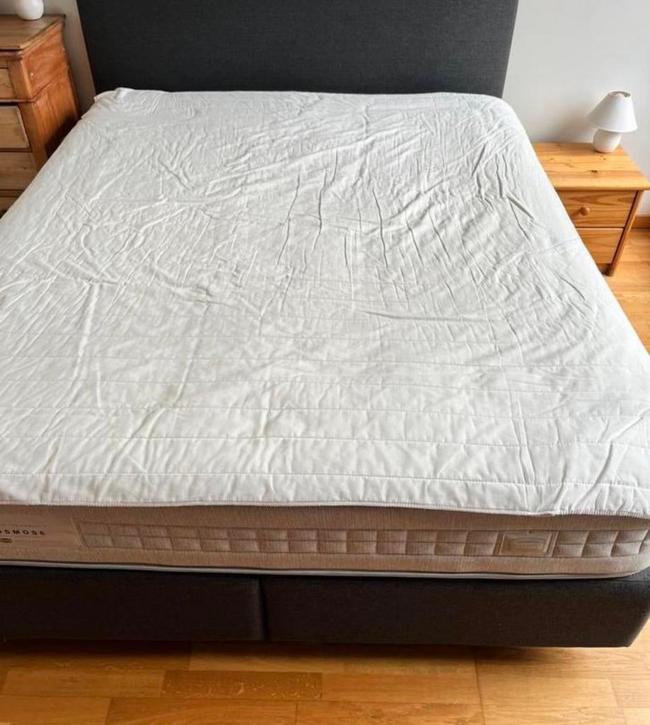 Couvre-matelas blanc 160 et 200 cm, Envoi, Utilisé, Blanc