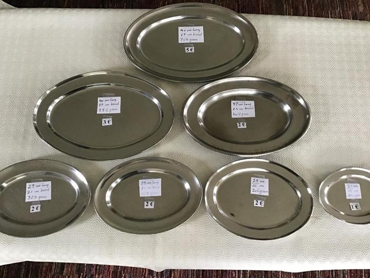 14 inox plateaus aan spotprijzen, Huis en Inrichting, Keuken | Servies, Zo goed als nieuw, Ophalen of Verzenden