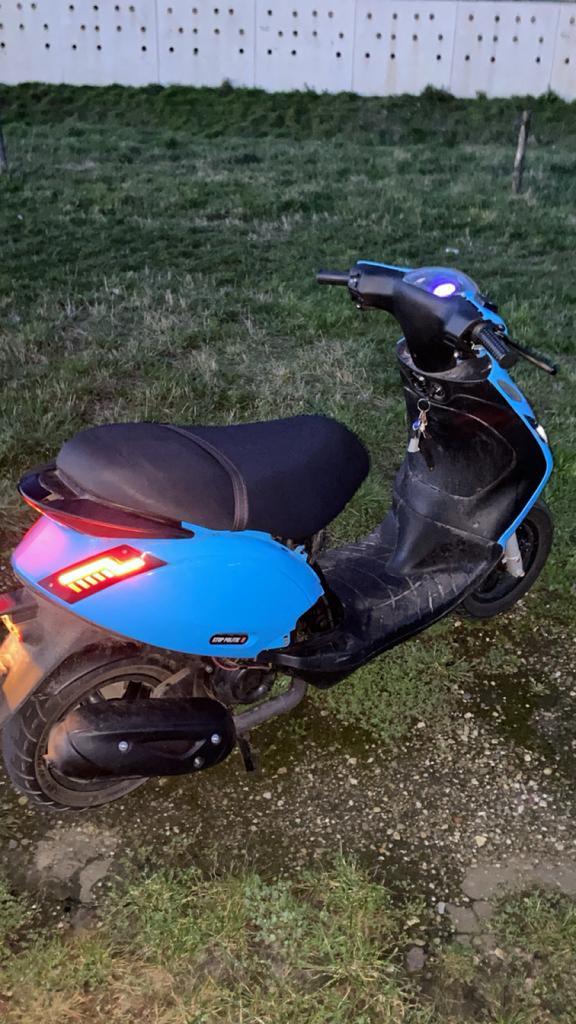 Jet Zip 4T E5 80cc, Motos, Pièces | Yamaha, Utilisé, Enlèvement