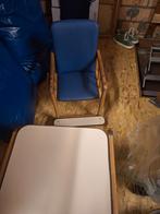 Chaise et table, Enlèvement