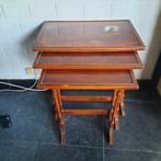 Bijzettafeltjes, Enlèvement, Bois