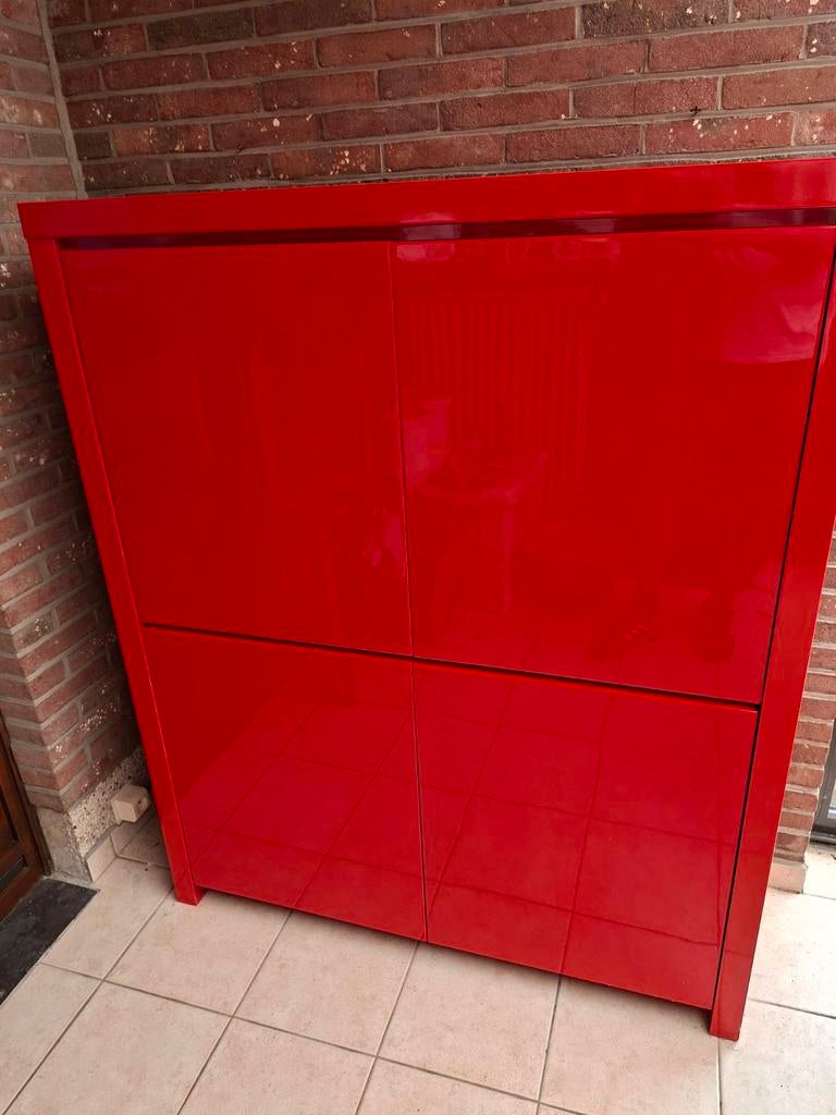 Rode kast, Ophalen, Gebruikt, 100 tot 150 cm, 100 tot 150 cm