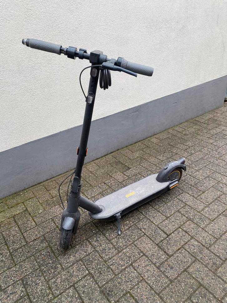 Ninebot Max G30 elektrische step –Goede staat – Met slot, Fietsen en Brommers, Steps, Gebruikt, Elektrische step (E-scooter), Ophalen