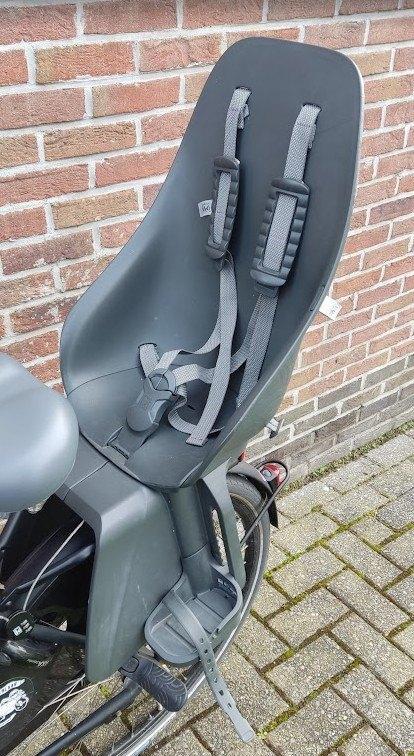 Fietsstoel iki urban, Fietsen en Brommers, Fietsaccessoires | Fietsstoeltjes, Gebruikt, Achterzitje, Voetsteuntjes, Ophalen