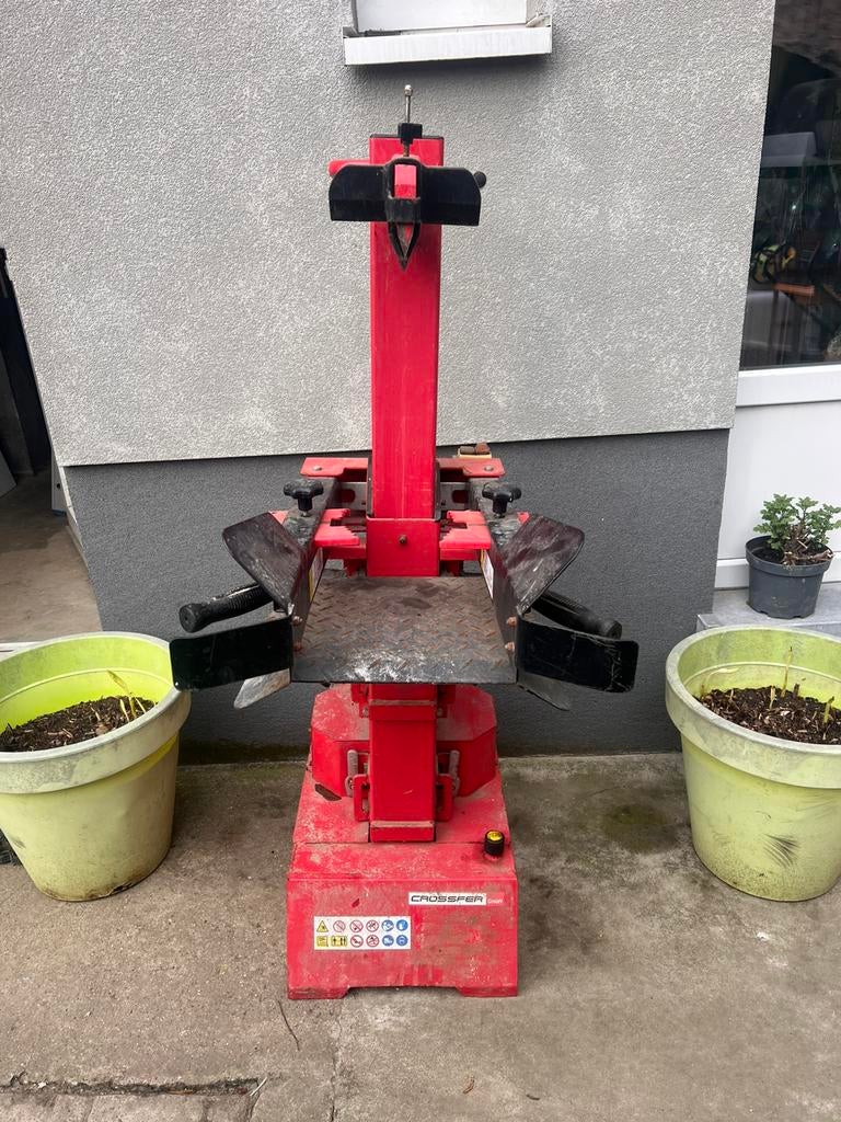 Fendeuse electrique 220v de la marque « Crossfer », Tuin en Terras, Ophalen, Zo goed als nieuw