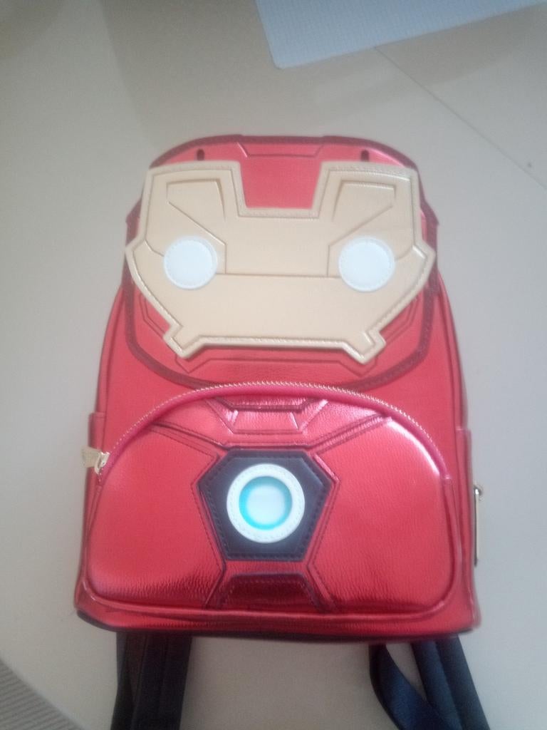 Iron Man Loungefly Bag - Licht OK - In zeer goede staat ?, Ophalen of Verzenden, Zo goed als nieuw, Overige merken