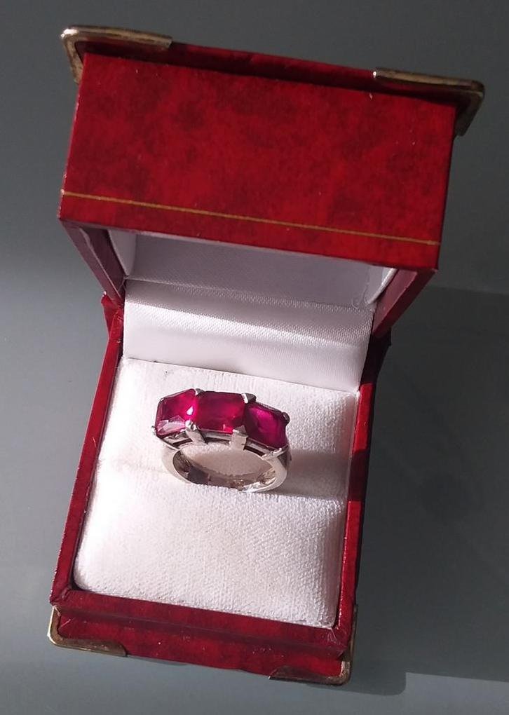 Geërfd.Chique ring., Handtassen en Accessoires, Ringen, Zo goed als nieuw, Verzenden