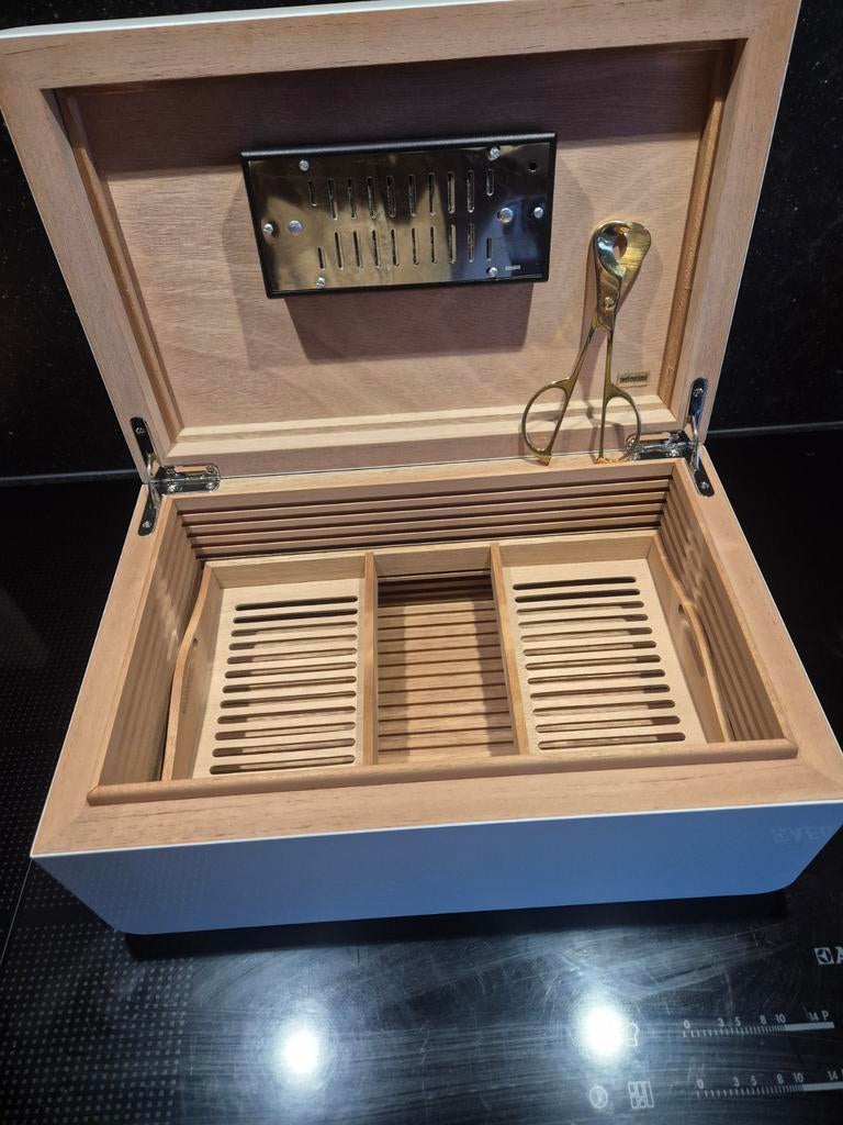 Humidor de luxe, Enlèvement