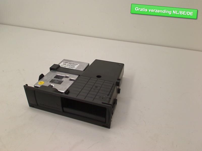 MUSIC INTERFACE Audi TT (8J3) (01-2006/06-2014) (8P0035785), Autos : Pièces & Accessoires, Dhr. R. de Gouw, Audi, Utilisé, De Bloemendaal 21 21
5221 EB  'S HERTOGENBOSCH, NL