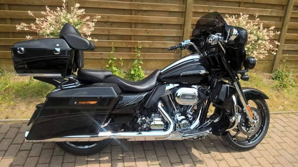 Harley Davidson CVO Street Glide, Motoren, Motoren | Harley-Davidson, Particulier, Chopper, 12 t/m 35 kW, 2 cilinders, ABS, Cruise Control