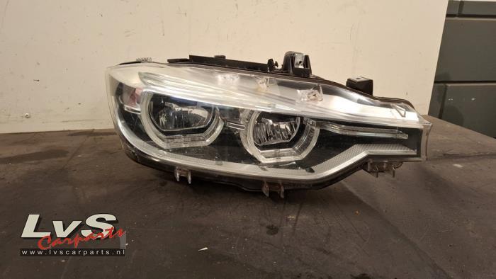 Phare droit d'un BMW 3-Serie, Autos : Pièces & Accessoires, Éclairage, BMW, Utilisé, 3 mois de garantie, Enlèvement ou Envoi